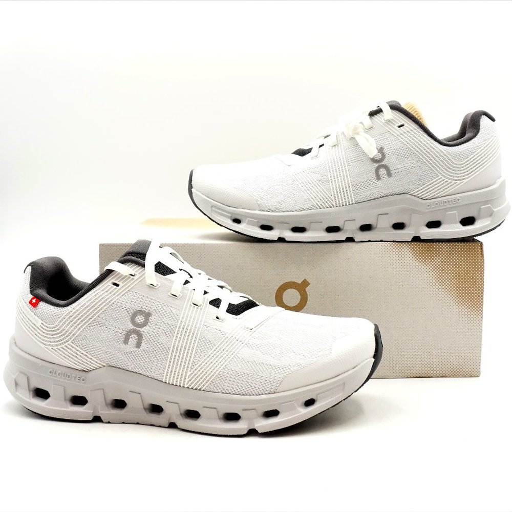 Women's On Running Cloudgo Shoes in White/Grey Size 10